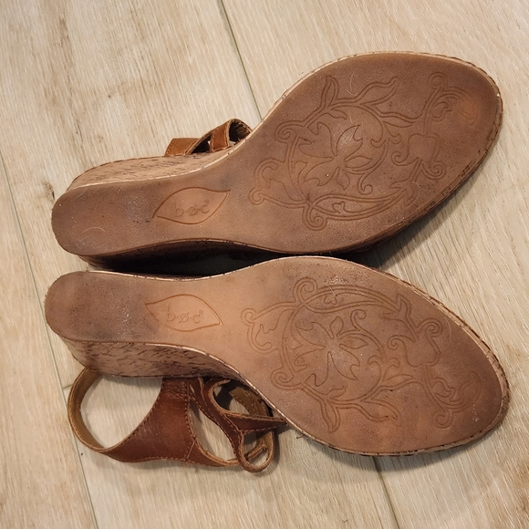 B.O.C. Born Leatger Cork Wedge Sandals 9 - Picture 12 of 12